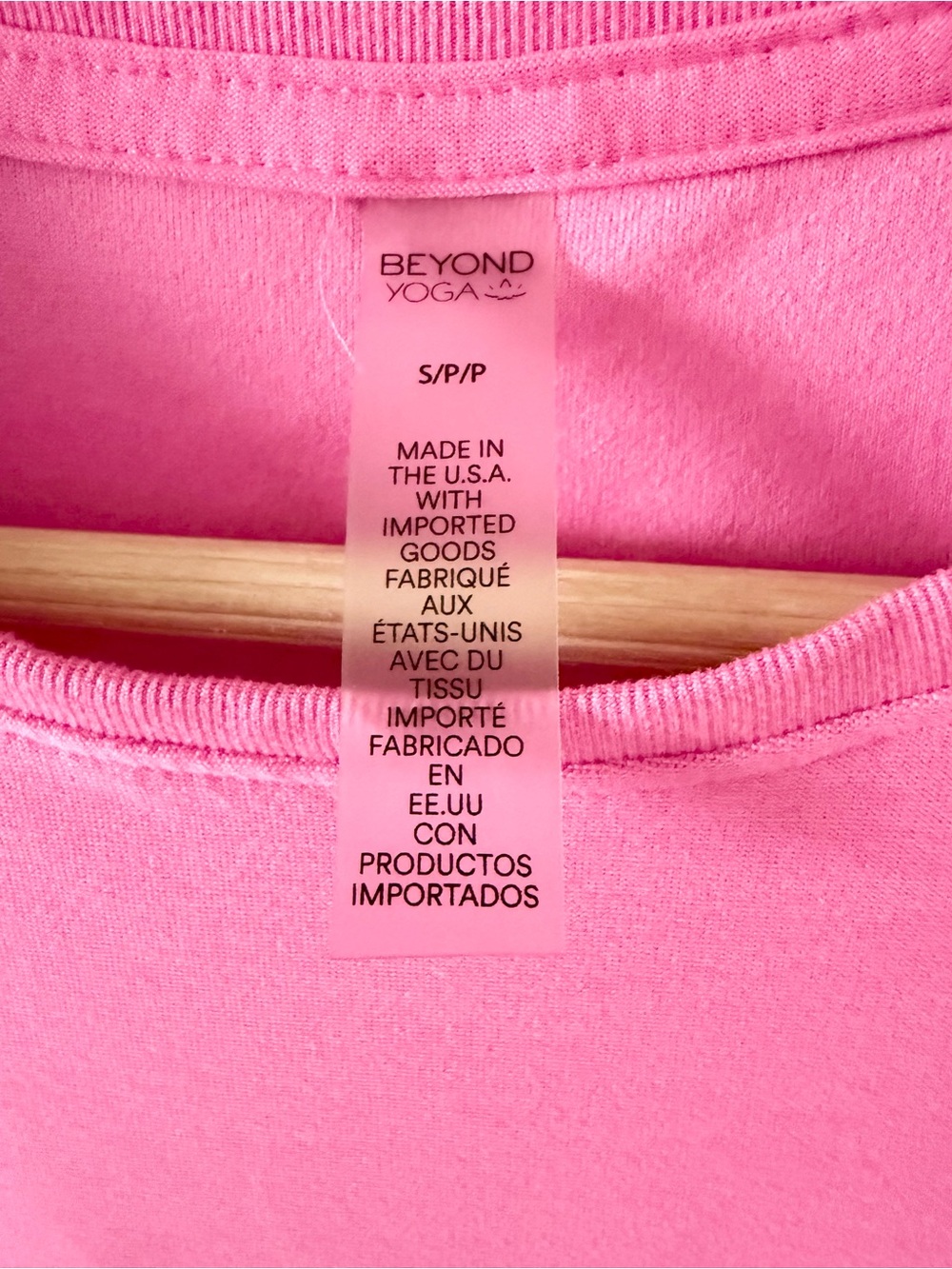 Beyond Yoga Crew Neck Short Sleeve Cropped Tee Shirt in Bright Pink Size S - Picture 3 of 4